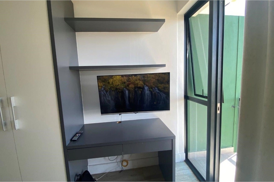 1 Bedroom Property for Sale in Woodstock Western Cape